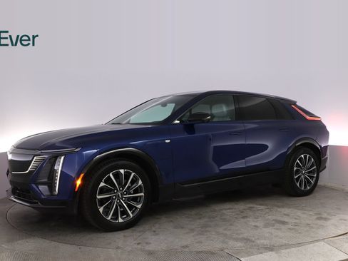 Used 2024 Cadillac Lyriq Sport w/ LPO, Floor Liner Package RWD image 18