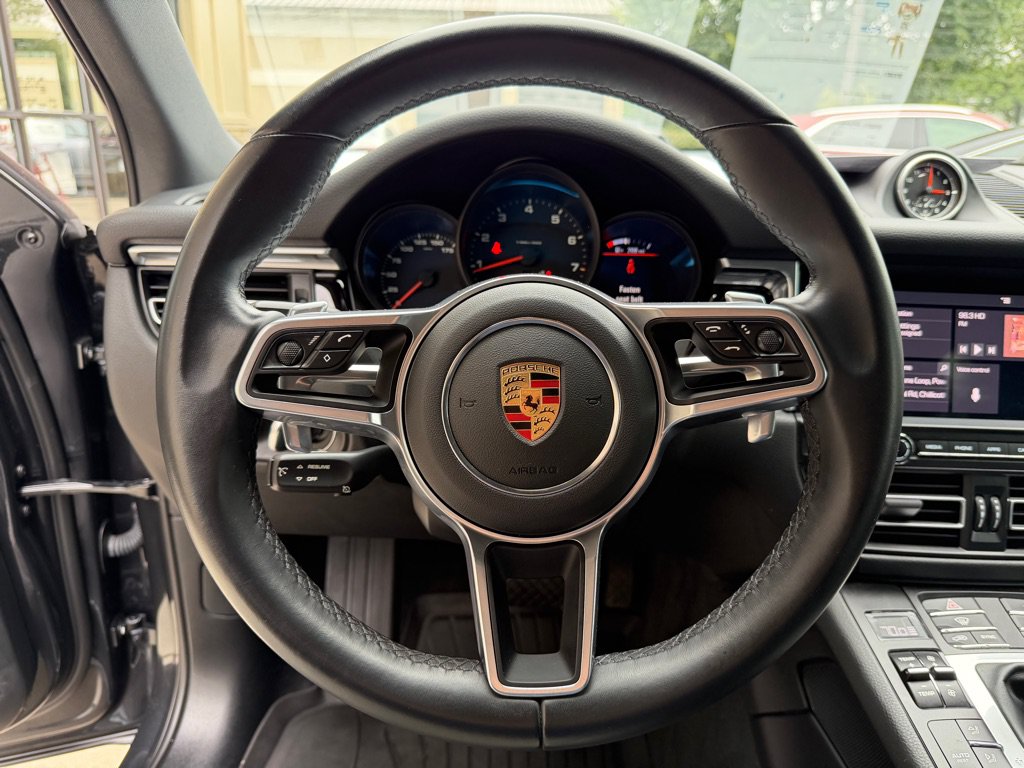 Used 2021 Porsche Macan AWD/4WD image 35