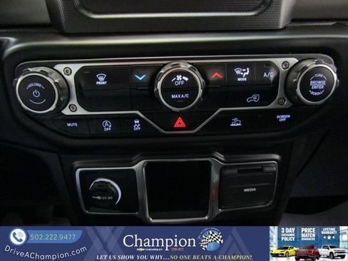 Used 2023 Jeep Wrangler Unlimited Sport AWD/4WD image 26