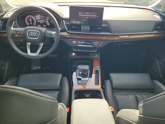 Certified 2023 Audi Q5 2.0T Premium Plus w/ Premium Plus Package AWD/4WD image 2