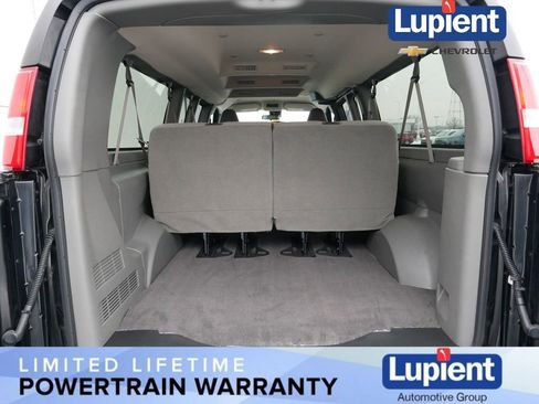 Used 2025 Chevrolet Express 3500 LT w/ LT Preferred Equipment Group image 8