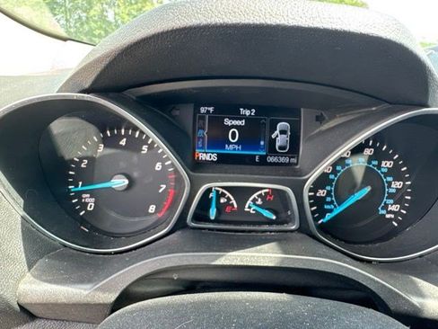 Used 2016 Ford Escape Titanium w/ Equipment Group 301A FWD image 18
