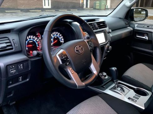 Used 2019 Toyota 4Runner SR5 image 17