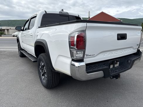 Used 2023 Toyota Tacoma TRD Off-Road AWD/4WD image 6