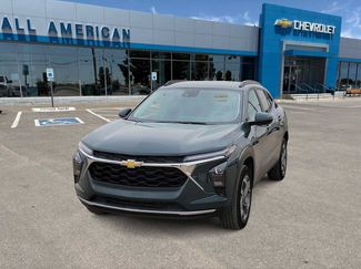 Used 2025 Chevrolet Trax LT FWD video 1