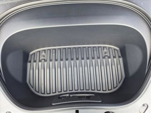 Used 2025 Tesla Model 3 RWD image 21