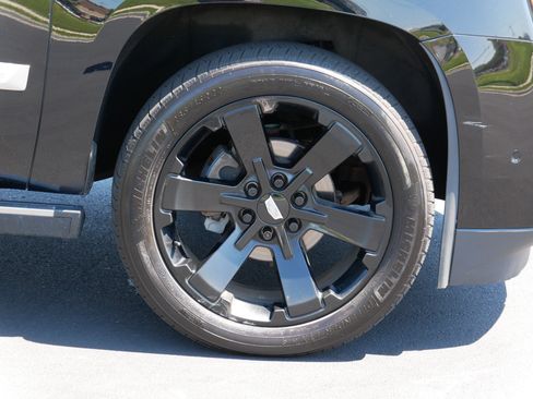 Used 2019 Cadillac Escalade ESV Premium Luxury AWD/4WD image 15