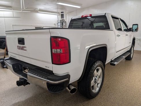 Used 2016 GMC Sierra 2500 SLT w/ Driver Alert Package AWD/4WD image 3