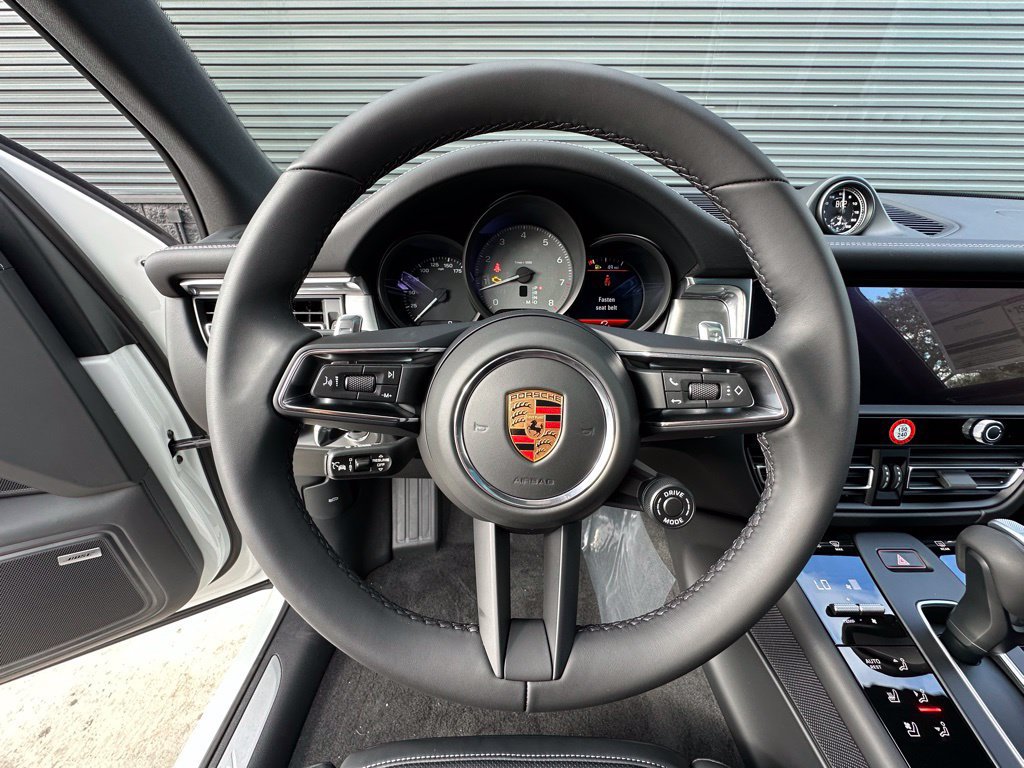 Certified 2026 Porsche Macan S AWD/4WD image 17