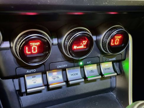 Used 2025 Toyota GR86 Premium w/ Performance Package RWD image 15