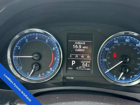 Used 2018 Toyota Corolla LE FWD image 22