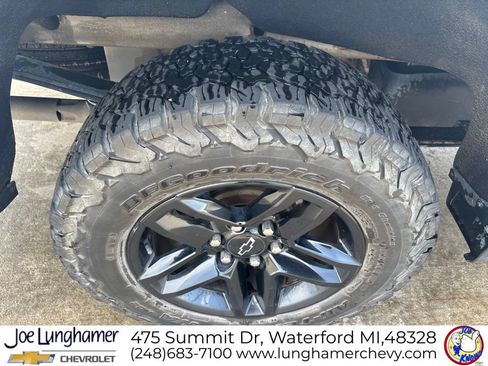 Used 2022 Chevrolet Silverado 1500 LT Trail Boss w/ LT Trail Boss Premium Package AWD/4WD image 12