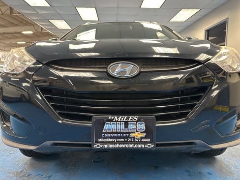 Used 2011 Hyundai Tucson GLS w/ Navigation Pkg 2 image 12