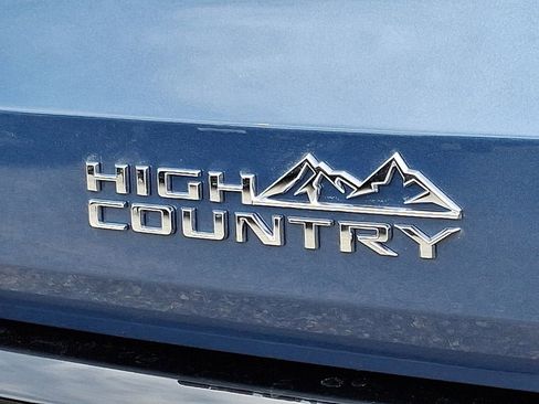 New 2026 Chevrolet Traverse High Country FWD image 20