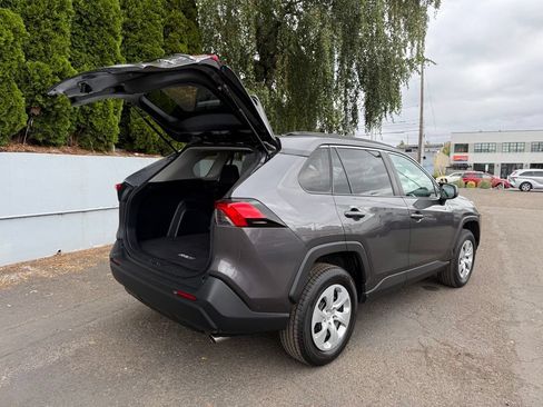 Certified 2021 Toyota RAV4 LE w/ Carpet Mat Package (TMS) AWD/4WD image 10