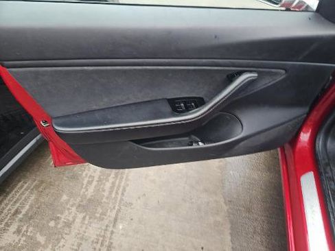 Used 2018 Tesla Model 3 Long Range image 17