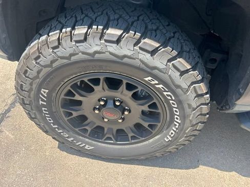 Used 2025 Toyota 4Runner TRD Off-Road Premium AWD/4WD image 5