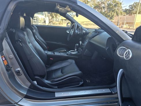 Used 2005 Nissan 350Z Touring image 15