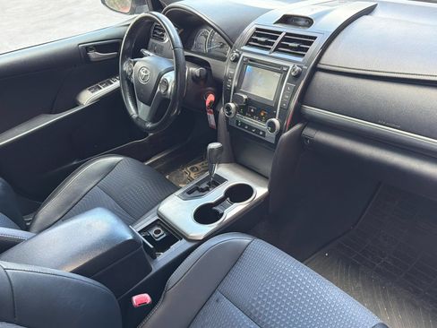 Used 2014 Toyota Camry SE FWD image 11