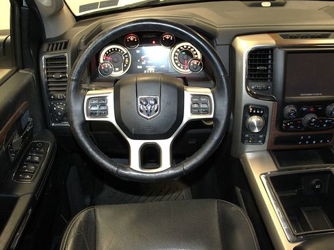 Used 2014 RAM 1500 Laramie w/ Convenience Group AWD/4WD image 13