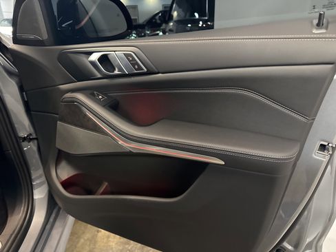 Used 2024 BMW X5 xDrive40i w/ M Sport Package image 26