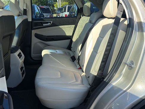Certified 2018 Ford Edge Titanium w/ Equipment Group 302A FWD image 5