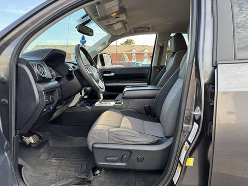 Used 2016 Toyota Tundra SR5 w/ SR5 Upgrade Package AWD/4WD image 21