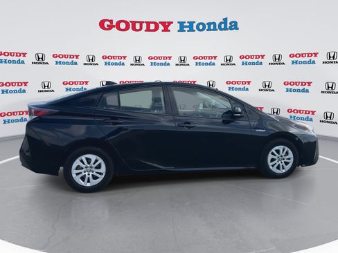 Used 2016 Toyota Prius Two w/ Preferred Accessory Package FWD image 9