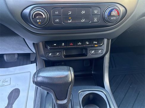 Used 2019 Chevrolet Colorado Z71 image 18