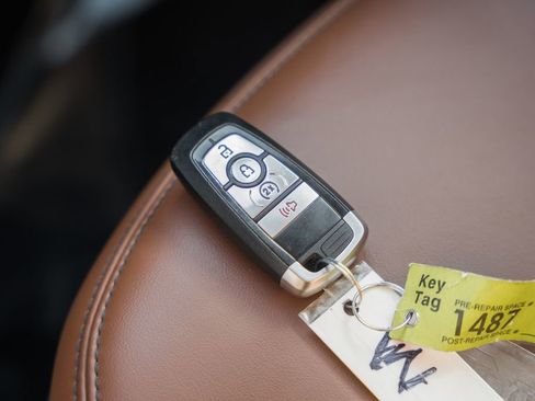 Used 2022 Ford Maverick Lariat w/ Lariat Luxury Package image 44