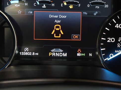 Used 2019 Ford F150 Platinum w/ Equipment Group 701A Luxury AWD/4WD image 42