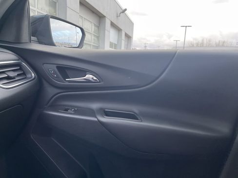 Used 2024 Chevrolet Equinox LT AWD/4WD image 17