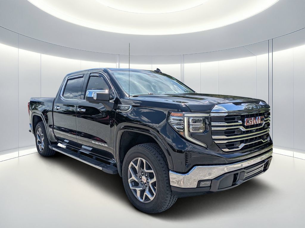 Used 2022 GMC Sierra 1500 SLT w/ SLT Premium Plus Package AWD/4WD image 2