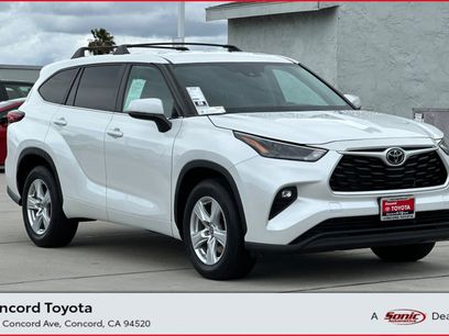 Used 2023 Toyota Highlander LE