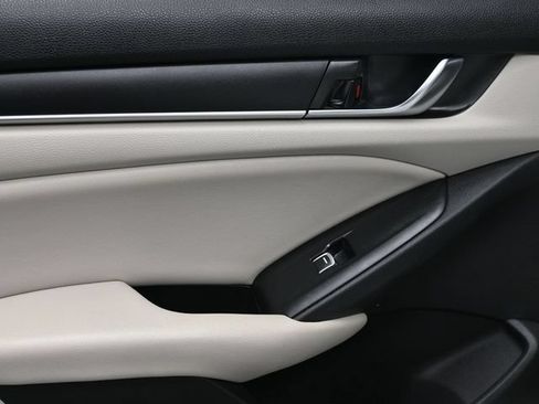 Used 2021 Honda Accord Hybrid image 13