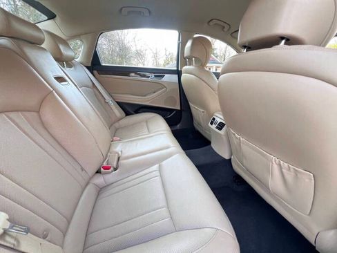 Used 2018 Genesis G80 3.8 RWD image 15