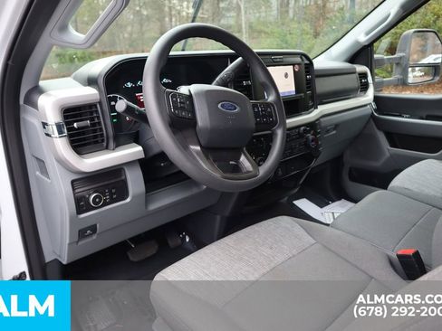 Used 2025 Ford F350 XLT image 11