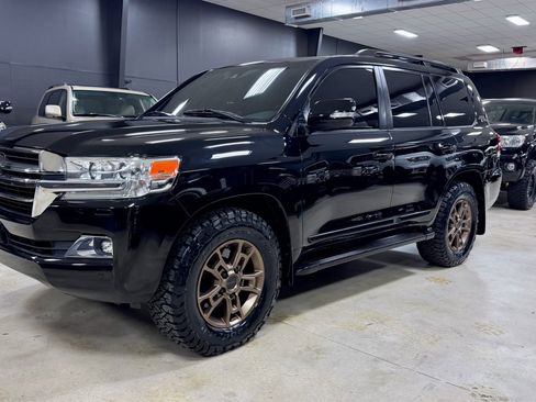Used 2018 Toyota Land Cruiser w/ Carpet Mat Package AWD/4WD image 12
