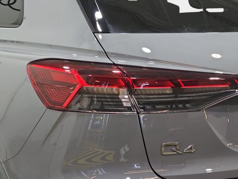 Used 2024 Audi Q4 e-tron Premium w/ Convenience Package AWD/4WD image 33