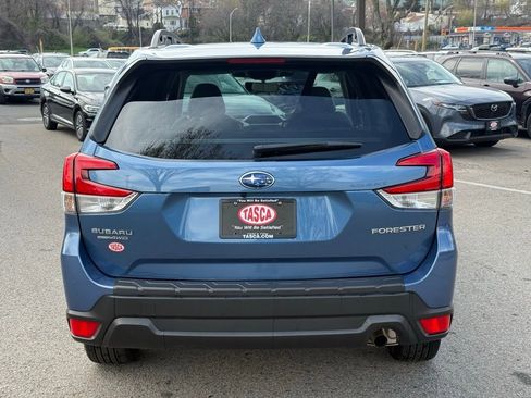 Used 2023 Subaru Forester Premium image 9