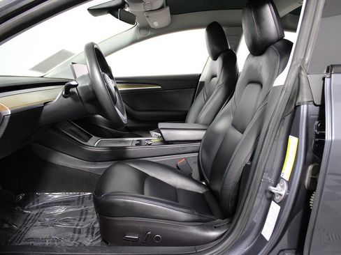 Used 2021 Tesla Model 3 Standard Range Plus image 8