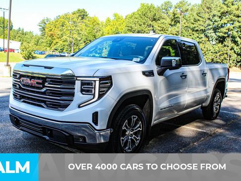 Used 2025 GMC Sierra 1500 SLT RWD image 2