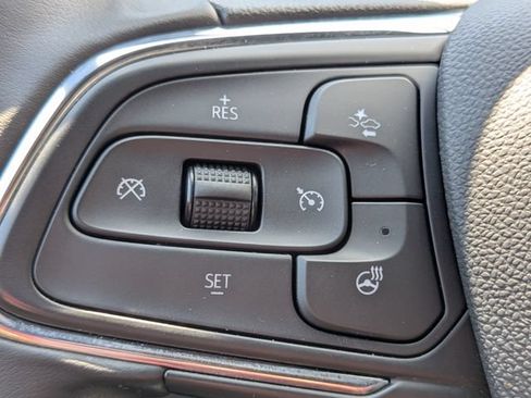 Used 2025 Buick Envista Sport Touring w/ Convenience I Package FWD image 17