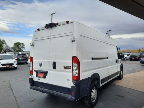 Used 2020 RAM ProMaster 2500 w/ Interior Convenience Group FWD image 4