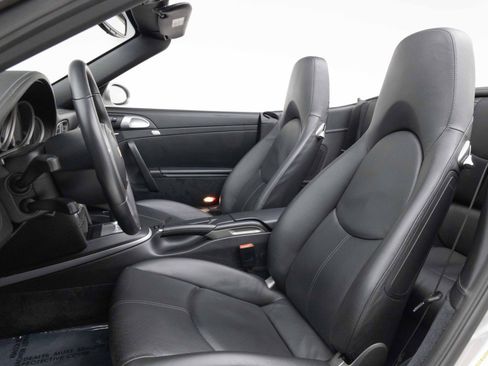 Used 2006 Porsche 911 Carrera S RWD image 8