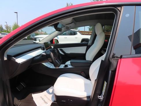 Used 2021 Tesla Model Y Long Range AWD/4WD image 11