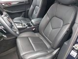 Certified 2023 Porsche Macan image 5