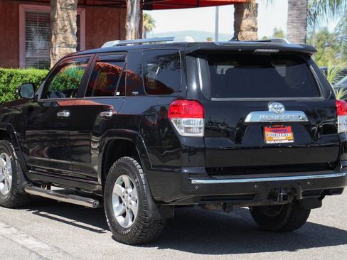 Used 2013 Toyota 4Runner SR5 w/ Convenience Pkg image 6