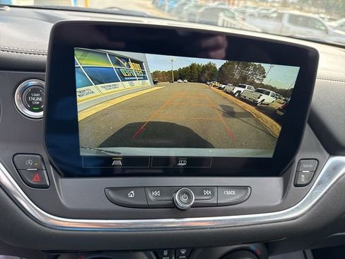 Used 2023 Chevrolet Blazer LT image 17