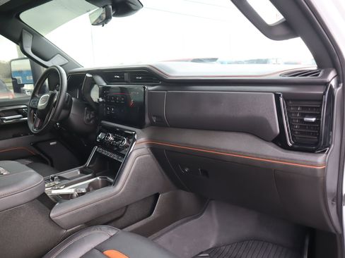 Used 2024 GMC Sierra 2500 AT4 w/ AT4 Premium Plus Package image 16